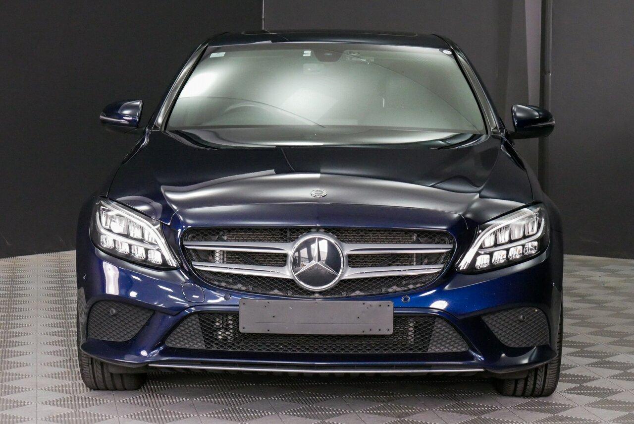 Mercedes Benz C-class image 2