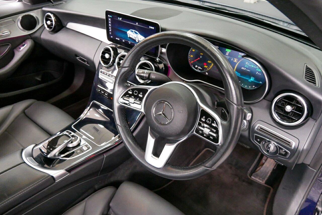 Mercedes Benz C-class image 4