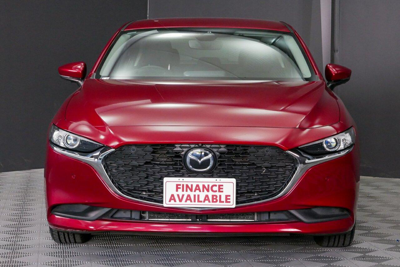 Mazda 3 image 2
