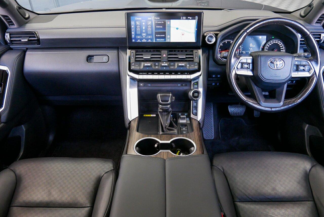 Toyota Landcruiser image 4