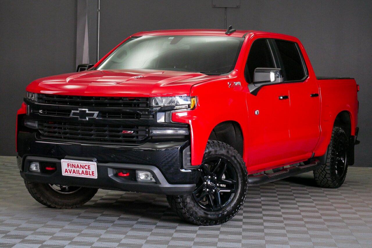 Chevrolet Silverado image 3