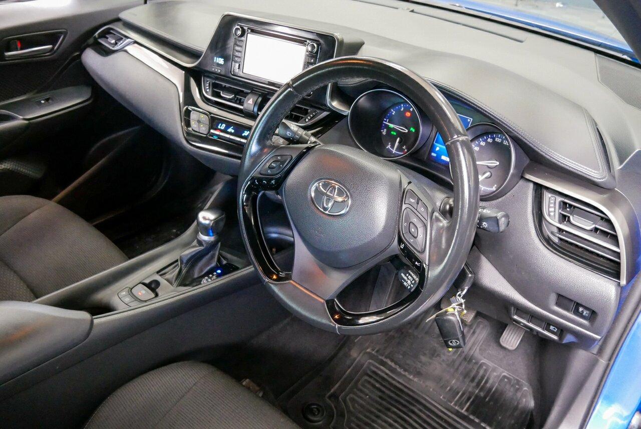 Toyota C-hr image 4