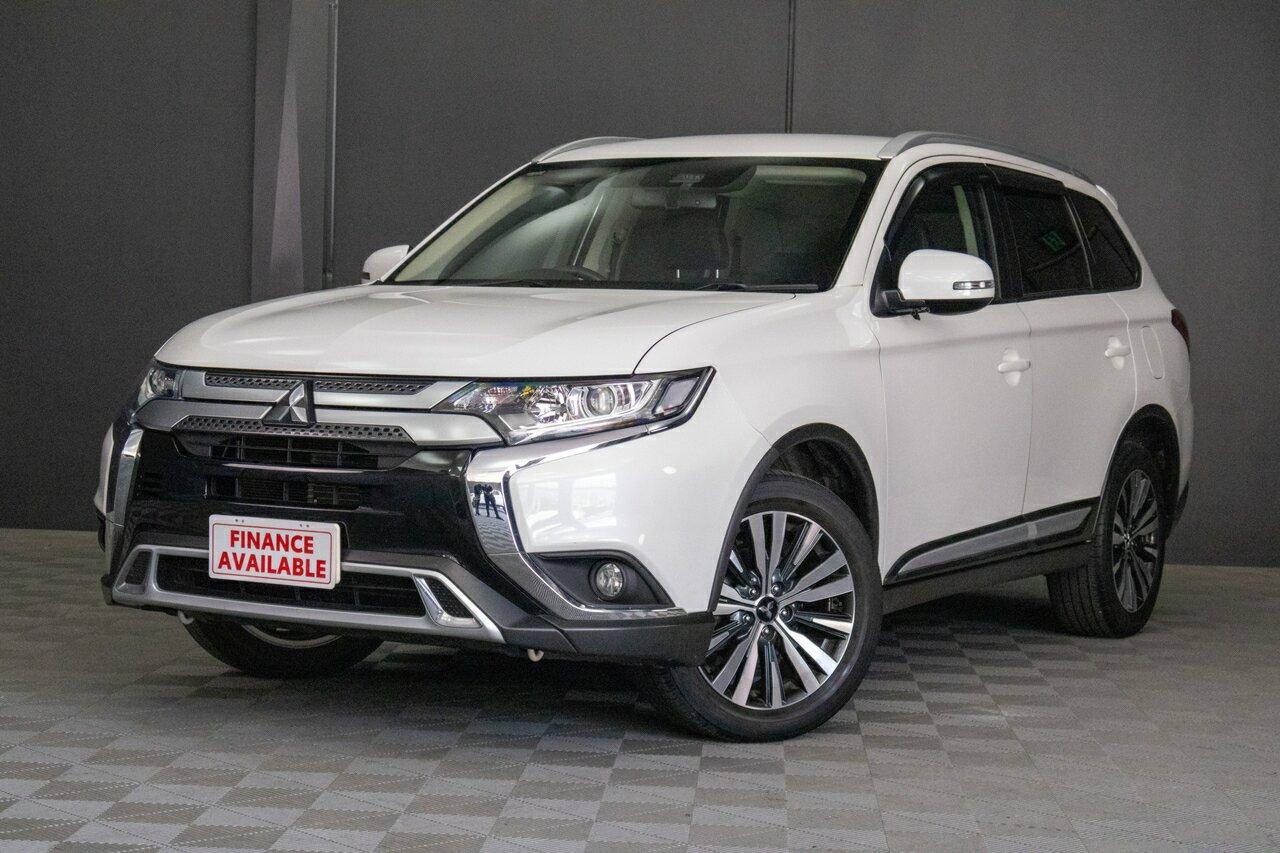 Mitsubishi Outlander image 3