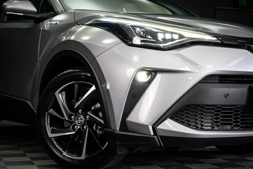 Toyota C-hr image 2