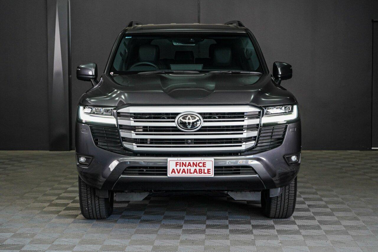 Toyota Landcruiser image 3