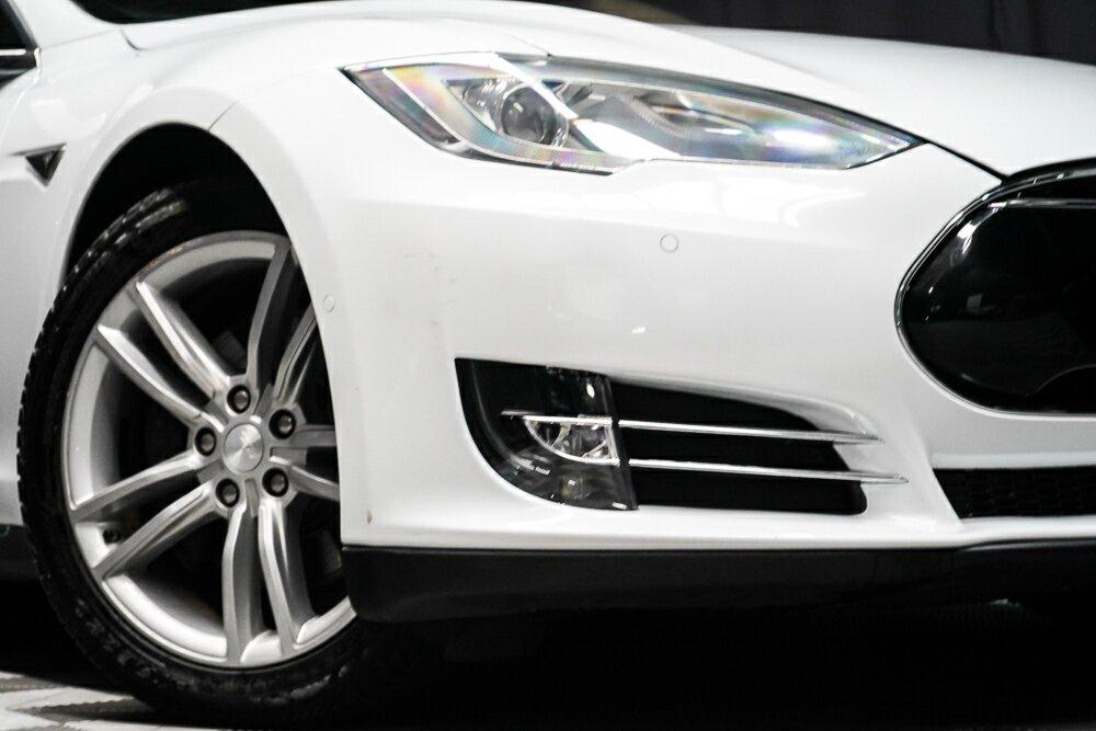 Tesla Model S image 4