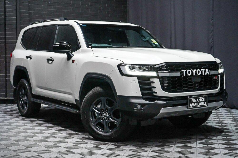 Toyota Landcruiser image 1