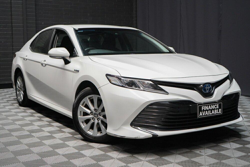 Toyota Camry image 1