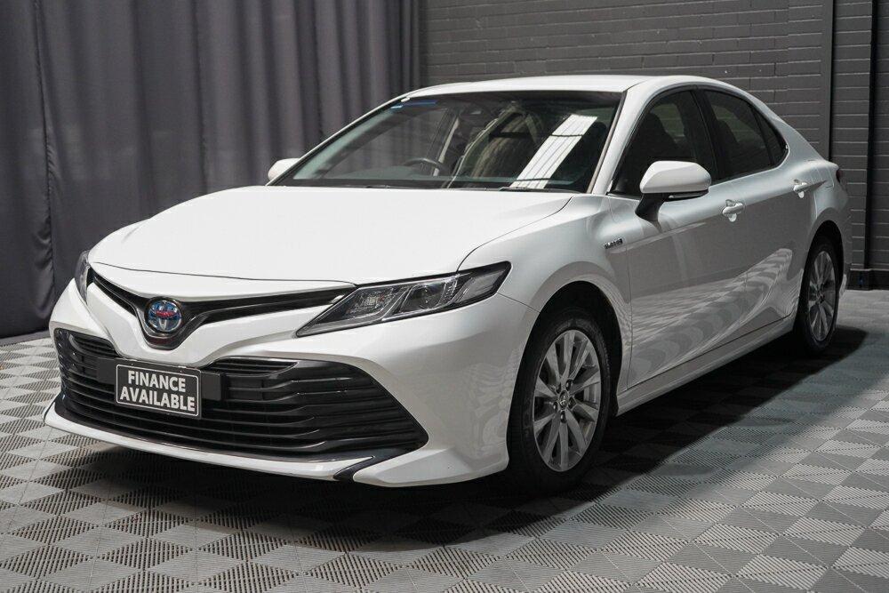 Toyota Camry image 4