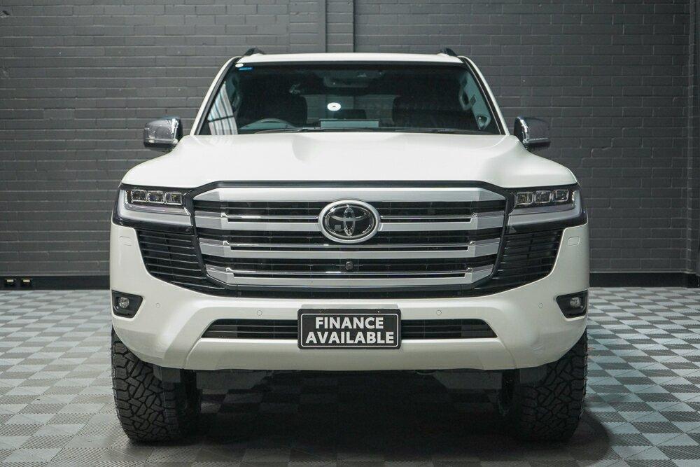Toyota Landcruiser image 3