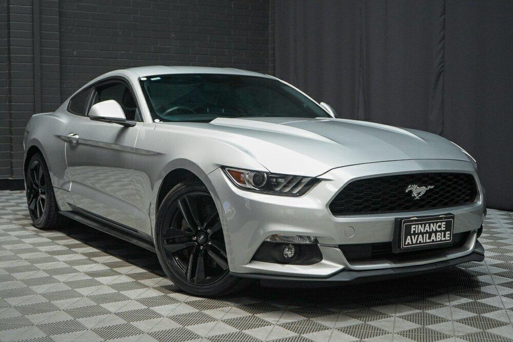 Ford Mustang image 1
