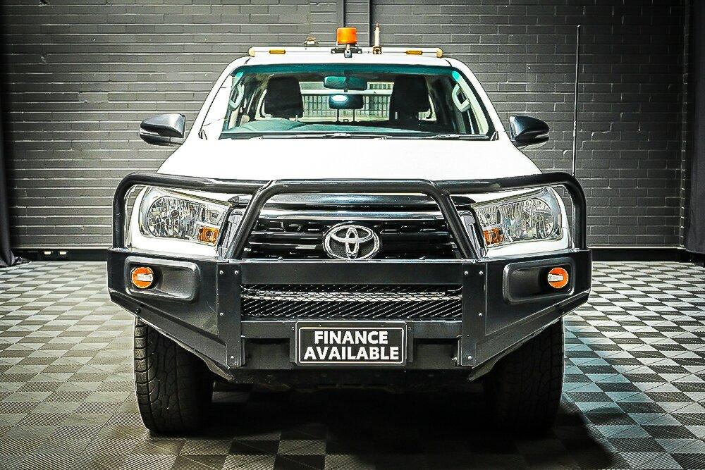 Toyota Hilux image 3