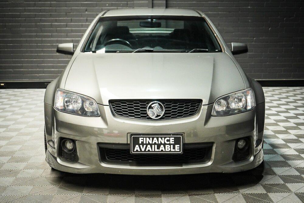 Holden Commodore image 3