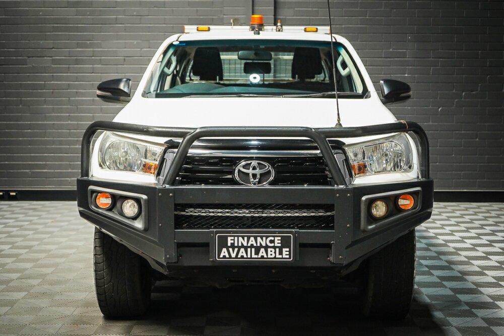 Toyota Hilux image 3