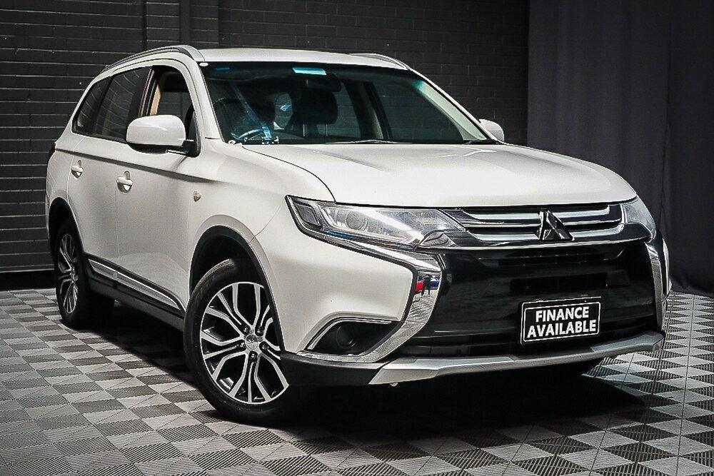 Mitsubishi Outlander image 1