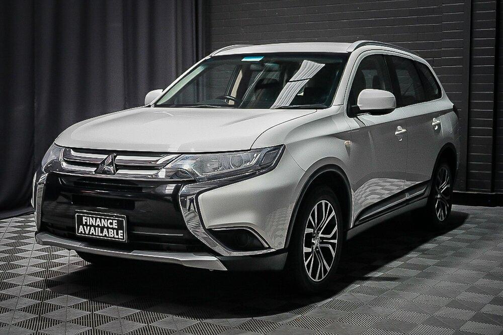 Mitsubishi Outlander image 4