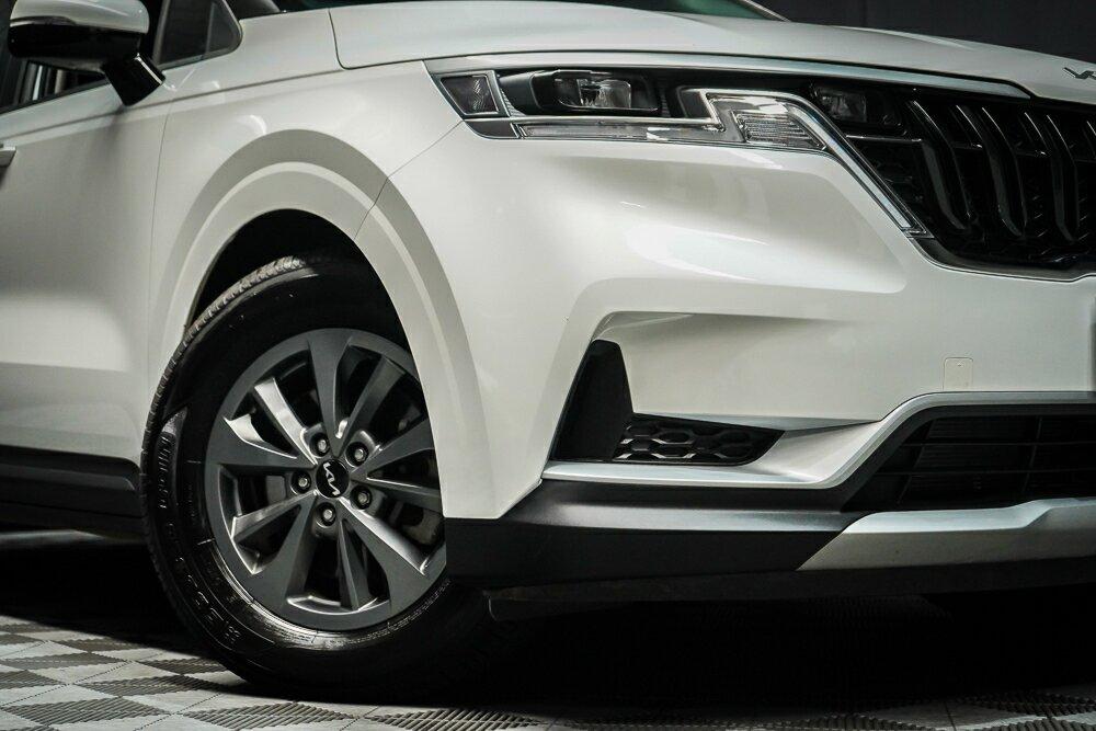 Kia Carnival image 2