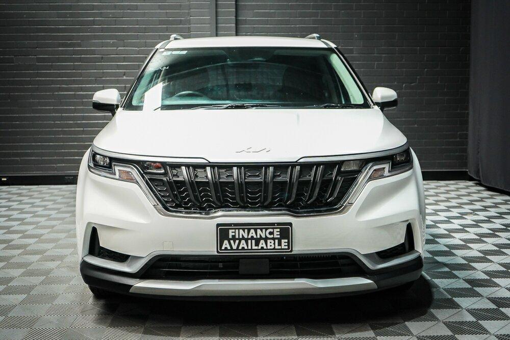 Kia Carnival image 3