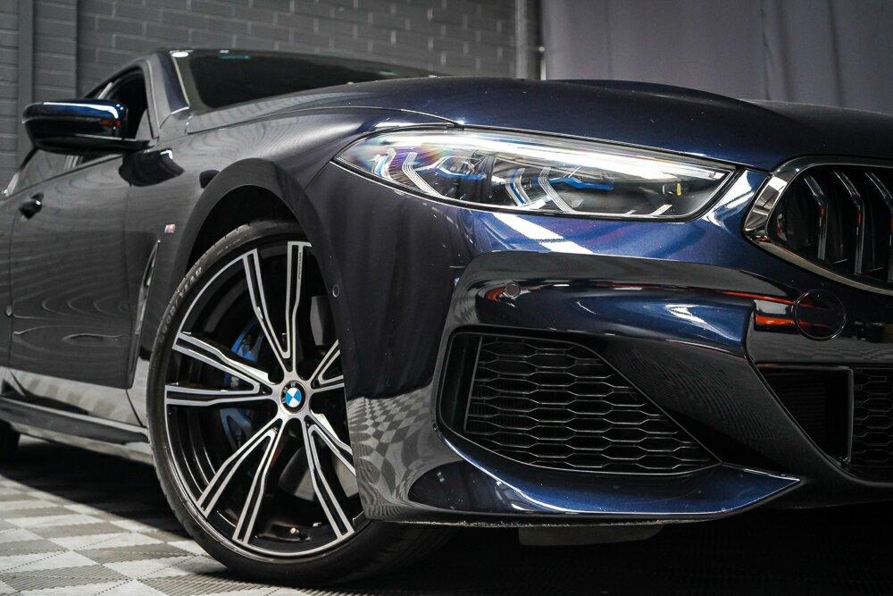 BMW 8 Series image 2