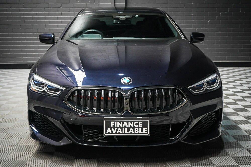 BMW 8 Series image 3