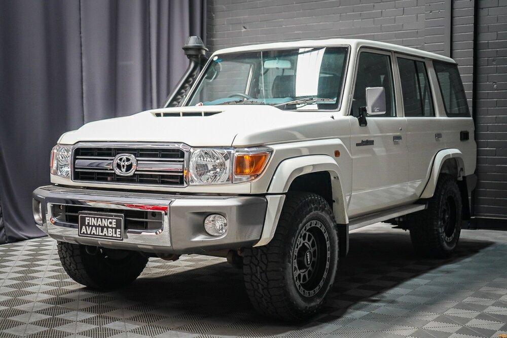 Toyota Landcruiser image 4