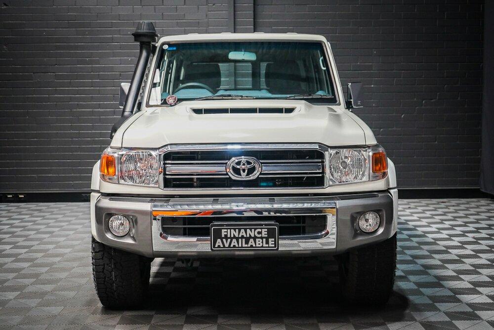 Toyota Landcruiser image 3