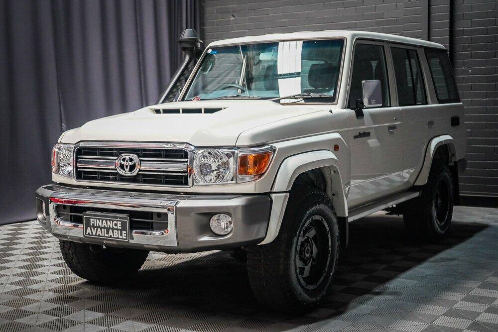 Toyota Landcruiser image 4