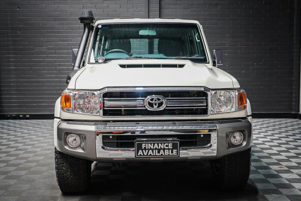 Toyota Landcruiser image 3