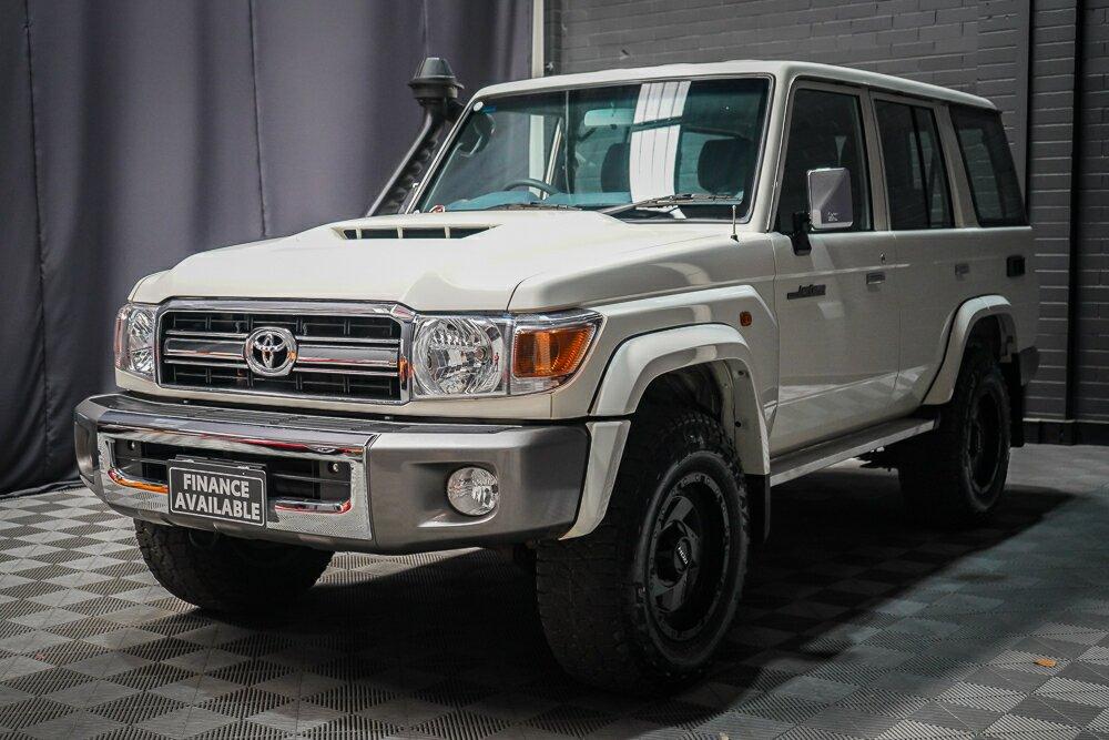 Toyota Landcruiser image 4