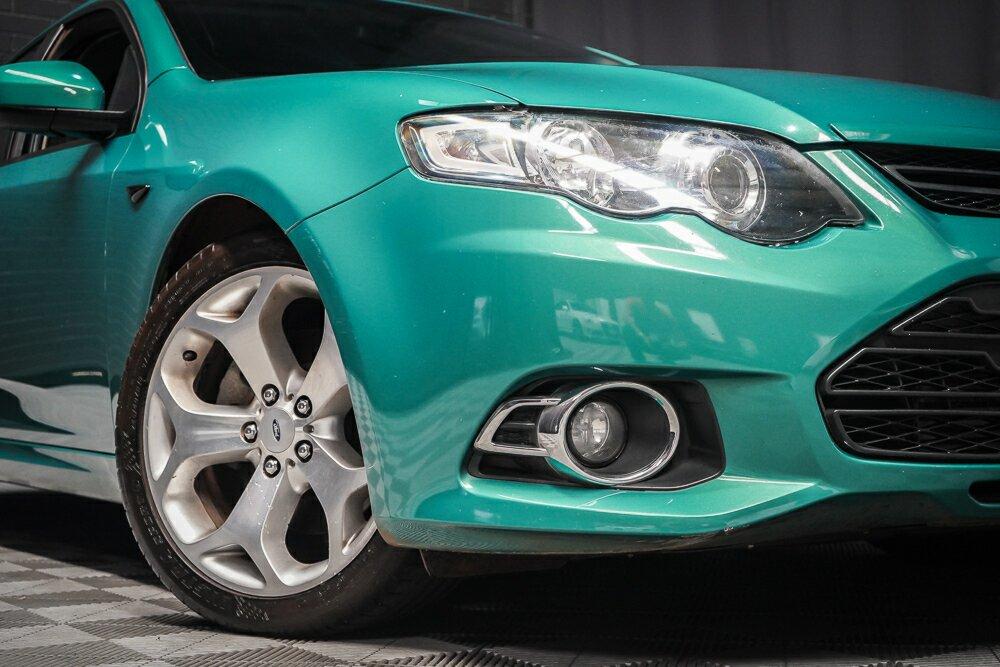 Ford Falcon image 2