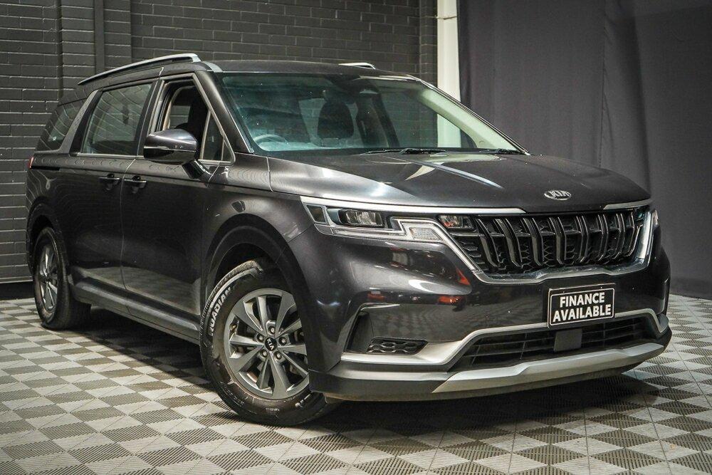 Kia Carnival image 1