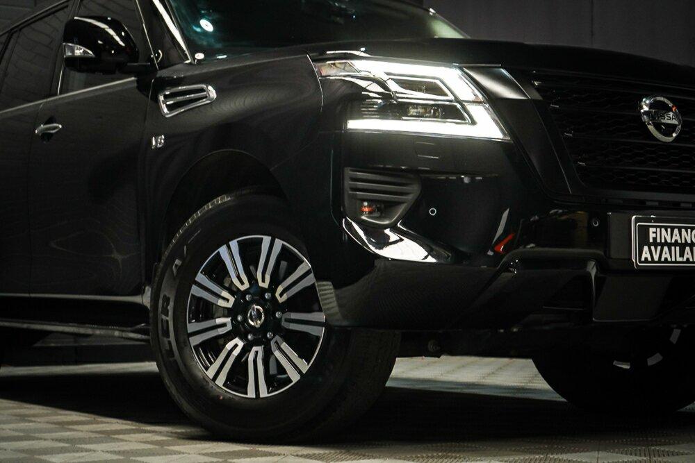 Nissan Patrol image 2
