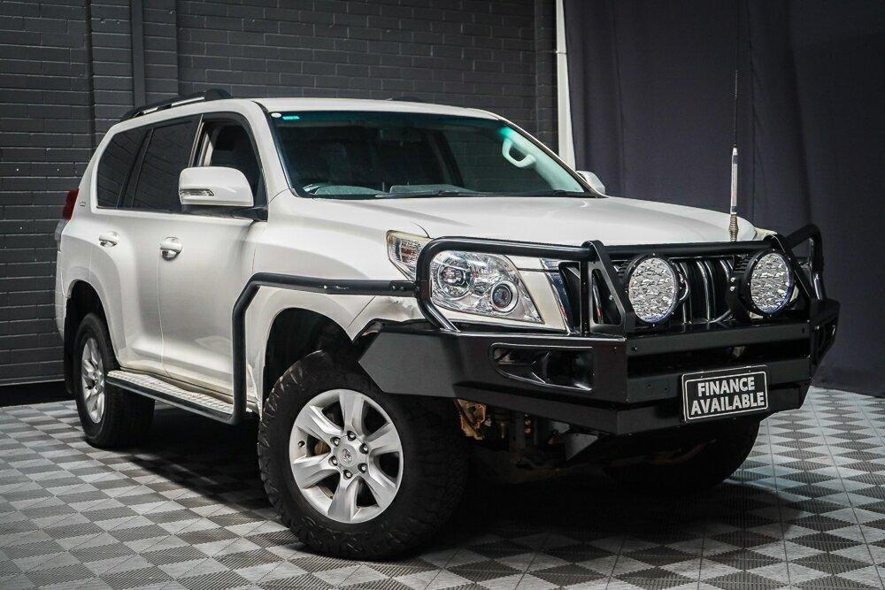 Toyota Landcruiser Prado image 1