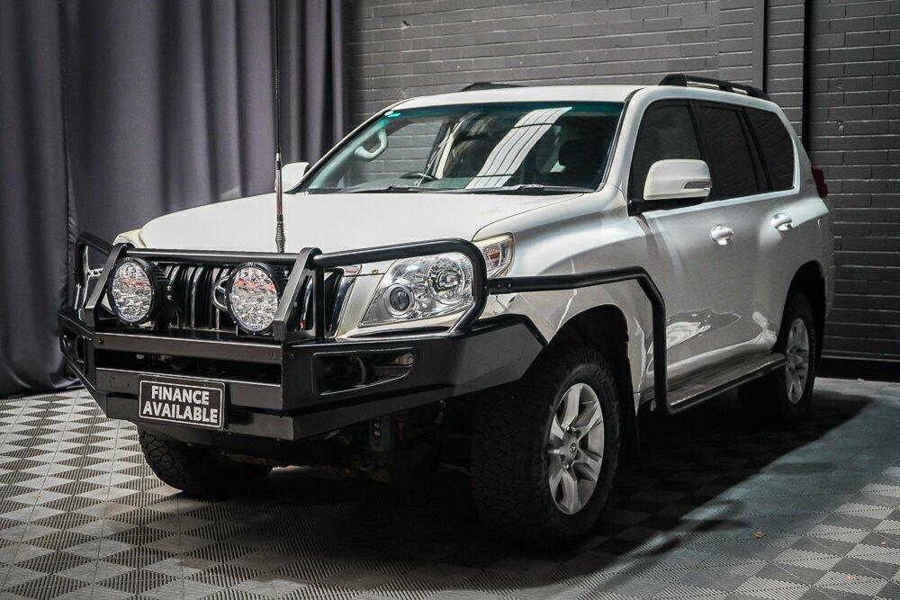 Toyota Landcruiser Prado image 4
