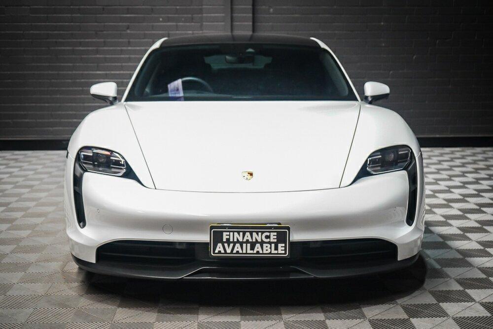 Porsche Taycan image 3
