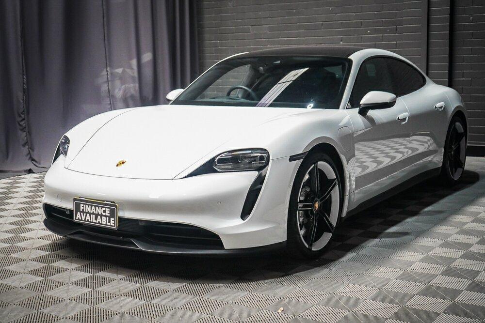 Porsche Taycan image 4