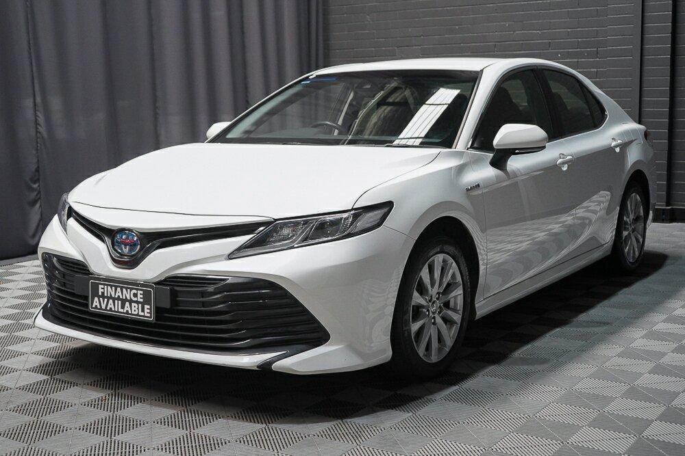 Toyota Camry image 4