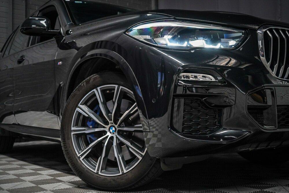 BMW X5 image 2