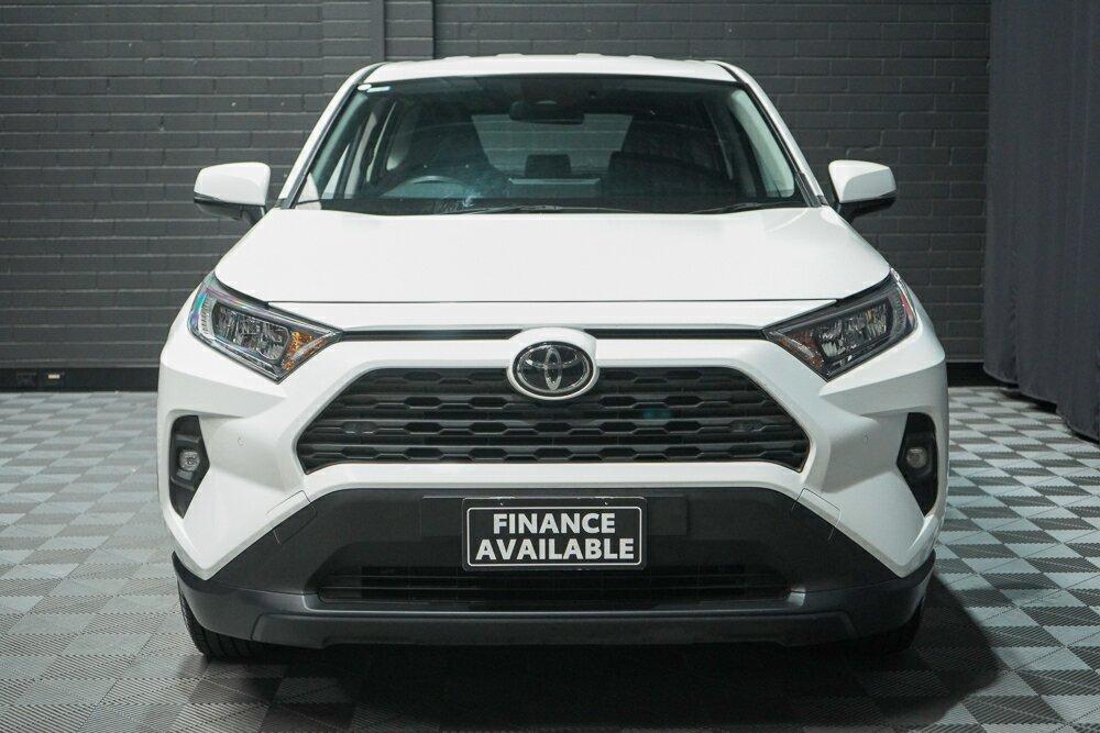 Toyota Rav4 image 3