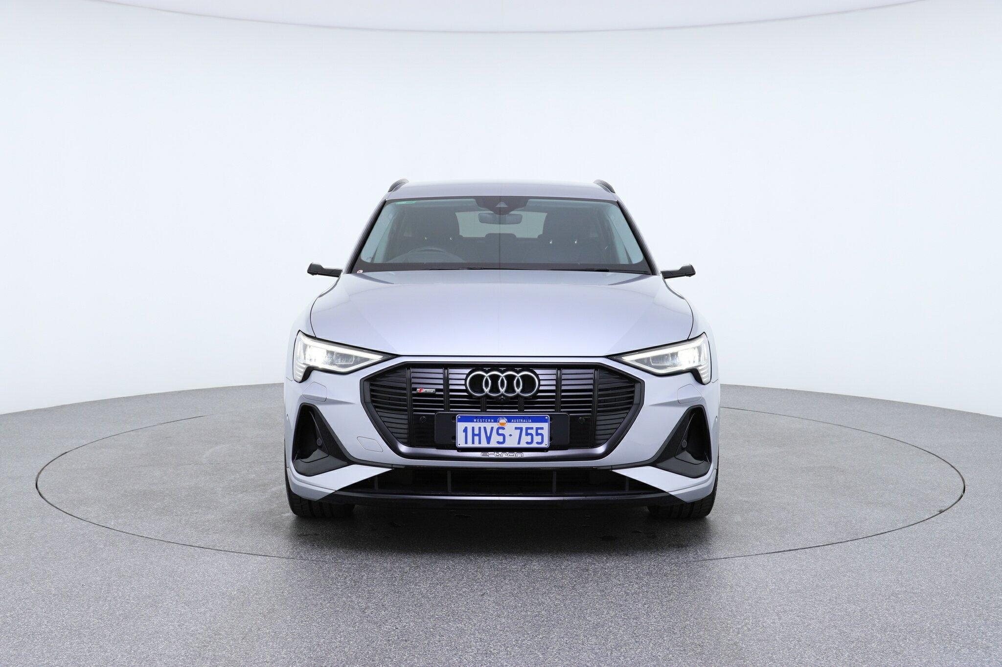 Audi E-tron image 3