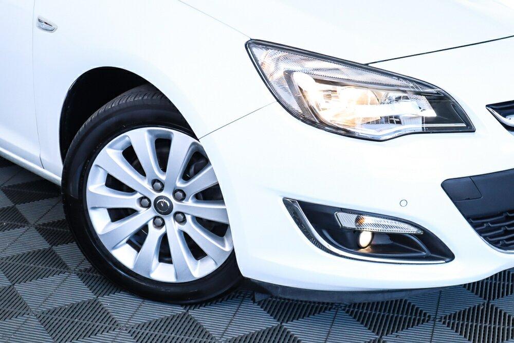 Opel Astra image 2
