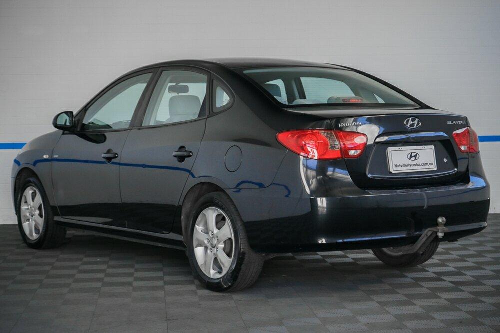 Hyundai Elantra image 4