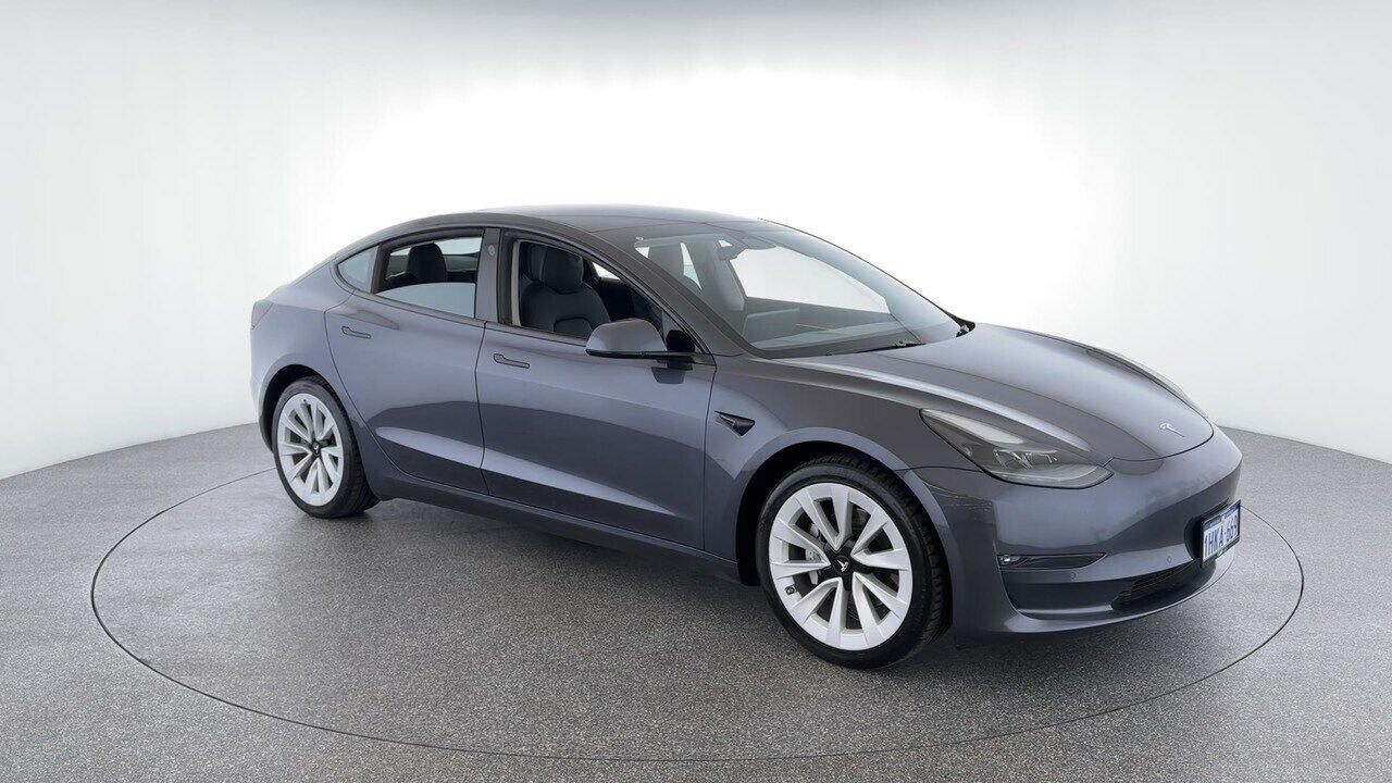 Tesla Model 3 image 2
