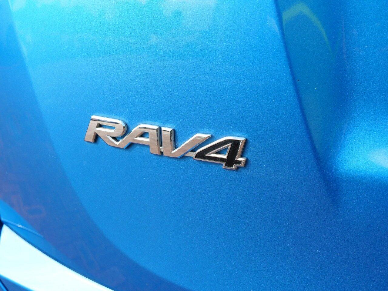 Toyota Rav4 image 3