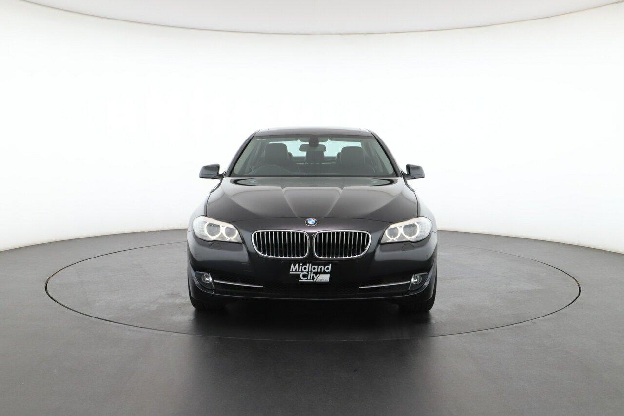 BMW 5 Series image 4