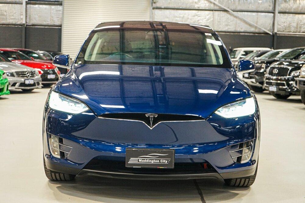 Tesla Model X image 3