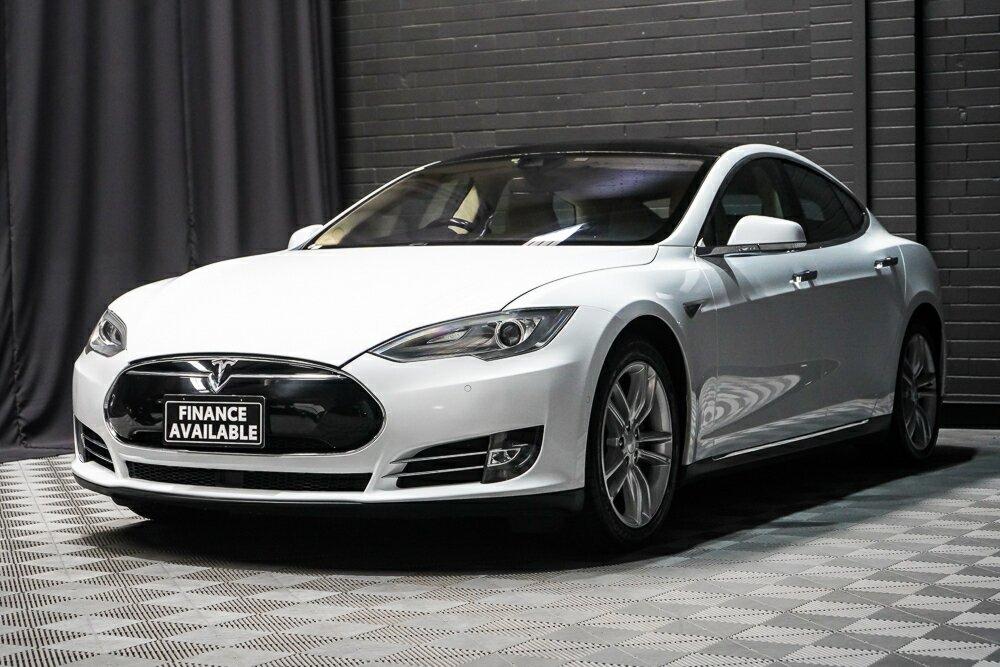 Tesla Model S image 3