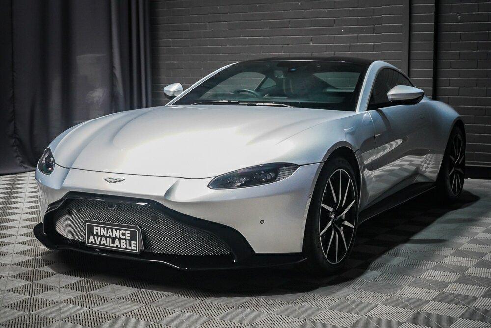 Aston Martin Vantage image 4